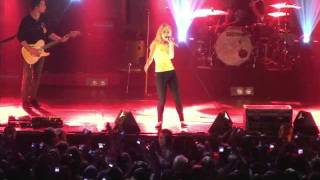 Paramore in Philaldelphia Full 1hr 11min Concert Remastered 720p HD Live on 10172009 [upl. by Akemot]