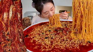 ASMR 🔥스트레스 날려버릴 매운라면 김장김치 리얼먹방  feat신제품 Spicy ramen Kimchi MUKBANG [upl. by Cykana]