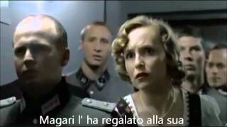 Hitler si arrabbia con Dora l esploratrice [upl. by Karwan155]