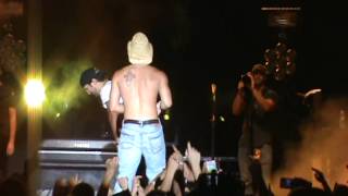 Luke Bryan  Country Girl Shake it for Me Part 13 Live [upl. by Drarej]