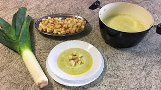 VELLUTATA DI PORRI E PATATE CON CROSTINI DI PANE TOSCANO [upl. by Sidoon]