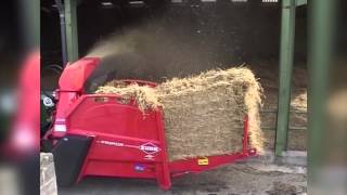 KUHN PRIMOR 2060 M  Straw Blowers amp Feeders In action [upl. by Xet]