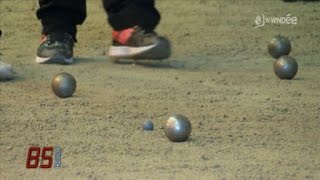 Sport  National de Pétanque 2016 La RochesurYon [upl. by Kristo]