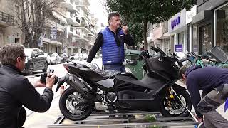 YAMAHA TMAX 560 mega scooter UNBOXING 2024 [upl. by Graham]