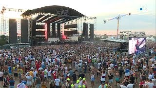 Le Barcarès  Electrobeach le plus grand festival techno [upl. by Htebazileharas]