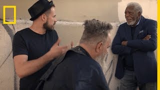 Un coiffeur pour SDF  rencontre avec ceux qui donnent du temps à leur prochain [upl. by Kcirdnekal]