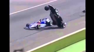 Lucas di Grassi vs Giedo van der Garde crash [upl. by Anrapa]