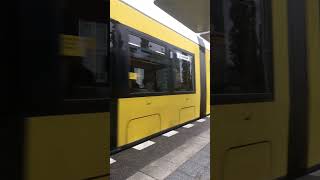 Die Straßenbahn in Berlin startet an einer neuen Haltestelle [upl. by Dana]