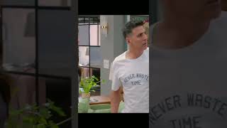 Iske pitaji 😂🤣  good newwz movie comedy scene  akshay kumar  trending comedy shorts [upl. by Munniks]