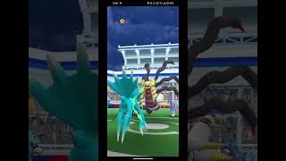 Raid a giratina and catch a bad iv giratina pokemongogiratinaviralshortraid [upl. by Jaffe]