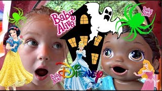 BABY ALIVE at the ENCHANTED FOREST Disney PRINCESS n HAUNTED HOUSE Lilly and Mommy Show TOYTASTIC [upl. by Eam299]