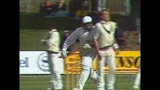 Ugly incident Rumesh Ratnayeke deliberately charges into Greg Campbell 2nd Test Hobart 198990 [upl. by Petronilla]