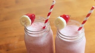 Strawberry Banana Smoothie  4 ingredients [upl. by Rodriguez]