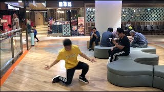 當你跟朋友逛街逛到太無聊時 Dance in public Orange Justice in Taiwan [upl. by Aneeroc]