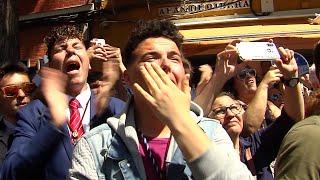 Sevillanos a la Virgen de los Dolores del Cerro quotGuapa guapa y guapaquot [upl. by Sofko]