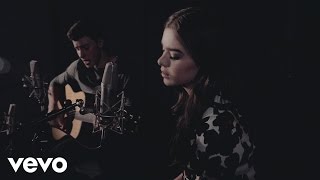 Shawn Mendes amp Hailee Steinfeld  Stitches Official Video ft Hailee Steinfeld [upl. by Adnahcir]