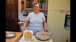 I TARALLI DOLCI PUGLIESI E LE SCARCELLE DURE PASQUALI  LE RICETTE DELLA NONNA MARIA [upl. by Evonne753]