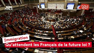 Immigration  Quattendent les Français de la future loi [upl. by Razid]