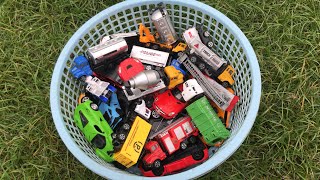 Toys Cars Vs Toys Truck Review On The Grass [upl. by Tessy531]