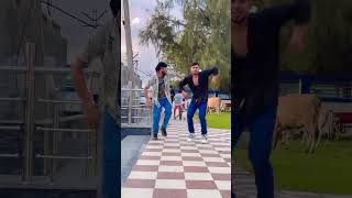 Dekho tum mujhe pyar karke vulna jana ❤️🐒🥀… dance song shorts [upl. by Erbma]