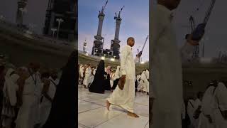 Suasana tawaf subuh tawaf kakbah ytshorts baitullah [upl. by Elauqsap]