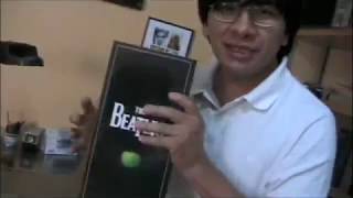 Unboxing TheBeatles Remastered Stereo and Mono Boxes CompactDisc 090909 [upl. by Kristie]