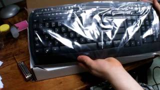 Logitech MK320 Unboxing [upl. by Takeo]