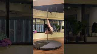 beginner pole dance [upl. by Nemad933]