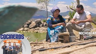 Desde Pátzcuaro Nico saborea un tradicional caldo de charales  Cocineros Mexicanos [upl. by Adnorahc]