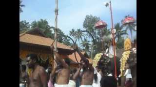 Guruthippadathamma Parayakad Guruthippadam Bhagavathi Temple Panjarimelam Chendamangalam Raghu Marar [upl. by Ased]