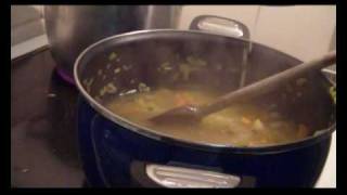 Cuisine Italienne  Minestrone con Pesto [upl. by Gilges]