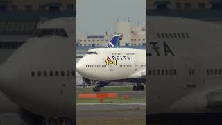 Airbus A380 vs Boeing 747400  Who is the Winner youtubeshorts shorts [upl. by Ahsekim803]