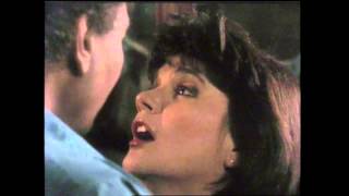 Linda Ronstadt  Dont Know Much feat Aaron Neville Official Music Video [upl. by Giaimo]