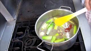 Cours de cuisine Réaliser un fond brun de veau [upl. by Stalk]