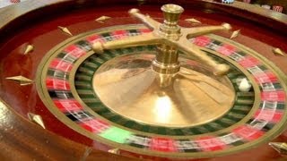 Croupier un emploi davenir [upl. by Ellinehc]