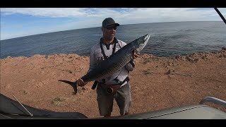 Balloon fishing the cliffs at Quobba station landbasedfishing fishing adventure mackerel [upl. by Mccahill]