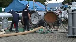 PIPELINE PRECOMMISSIONING ACTIVITIES  Swabbing  Drying of pipelines Launching a foam pig [upl. by Joy]