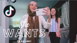 My sister teaches me some TikTok dances 😱اختي بتعلمني حركات تيك توك [upl. by Eseilanna]