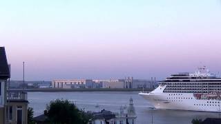 COSTA Mediterranea und AIDAvita laufen Hamburg an [upl. by Llertrac822]