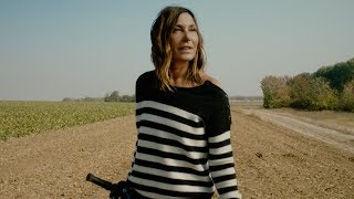 Zazie  LEssenciel clip officiel [upl. by Eniron]