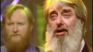 The Dubliners ft The Pogues  The Irish Rover Live TOTP 1987 [upl. by Ahsitak734]