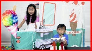 Pretend Play with ICE CREAM Drive Thru Toy Store [upl. by Phineas]