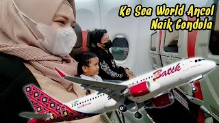 NAIK PESAWAT TERBANG LIBURAN KE JAKARTA BOCIL MALAH MAU MAKAN  eybel channel [upl. by Felipe]