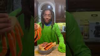 Crabby bags ceo cooking comfortfood seafoodboil [upl. by Frangos]