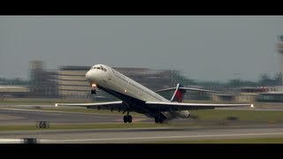 Incredible Delta MD80 Takeoff [upl. by Ramar]