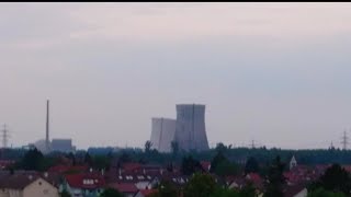 Die SPRENGUNG der Kühltürme vom Kernkraftwerk Philippsburg in HD [upl. by Yelrak]