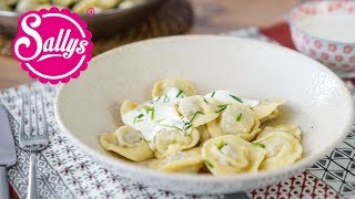 Pelmeni – russische gefüllte Teigtaschen  пельмени  Sallys Welt [upl. by Wyn54]