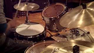 Short Drum Solo  Chris Dave Style   Drum Lesson 88 [upl. by Lehsreh]