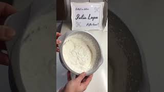 Ruladă Pavlova pavlova dessert delicious recipe cake [upl. by Ikilisav]