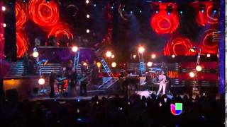 Marc Anthony Flor Pálida live al Premio lo Nuestro 2015 [upl. by Ytsirc]